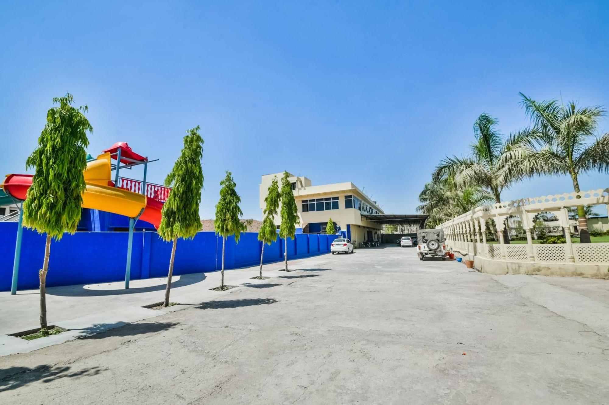 Hotel O Kalika Resort Lakāwās Zewnętrze zdjęcie