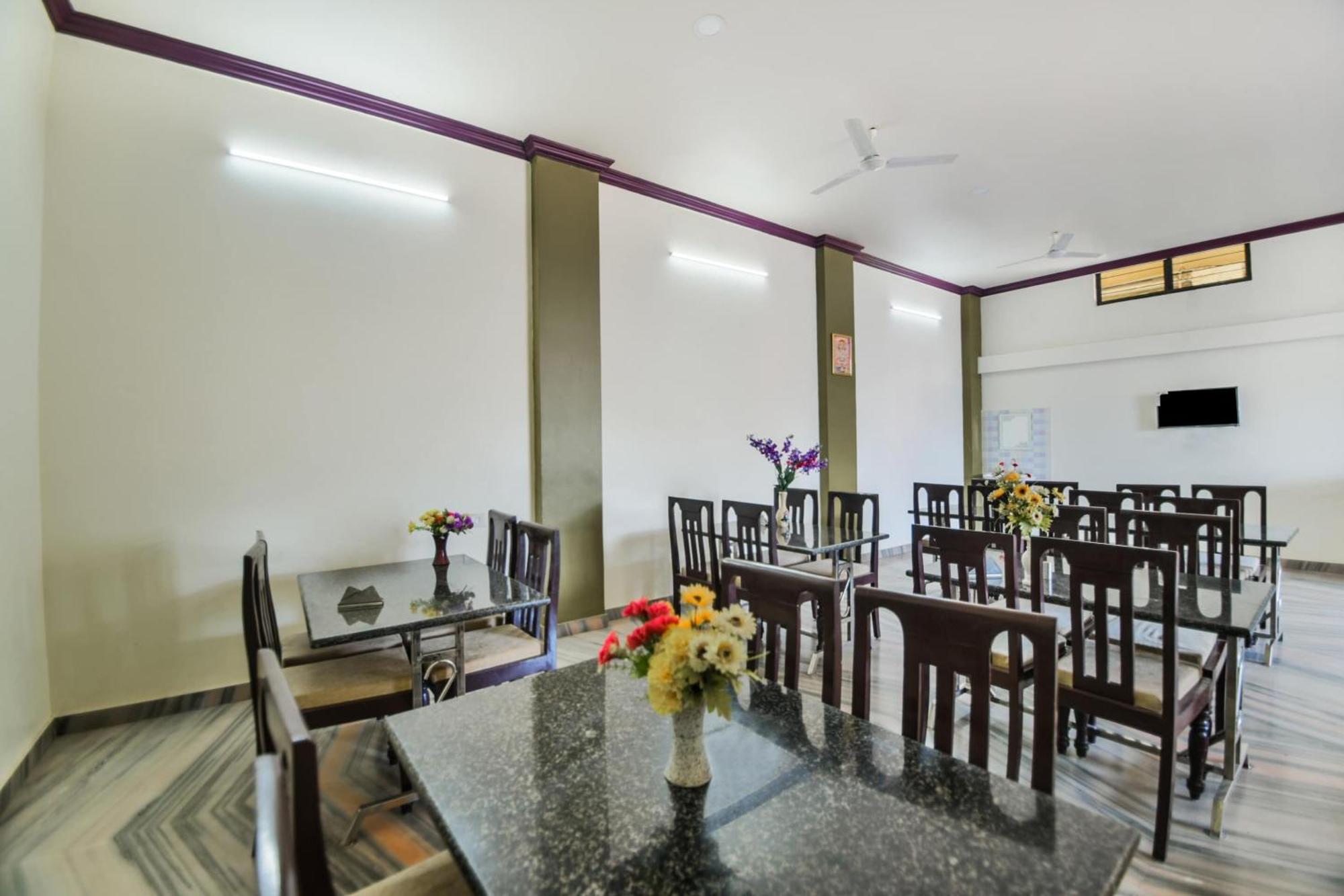Hotel O Kalika Resort Lakāwās Zewnętrze zdjęcie